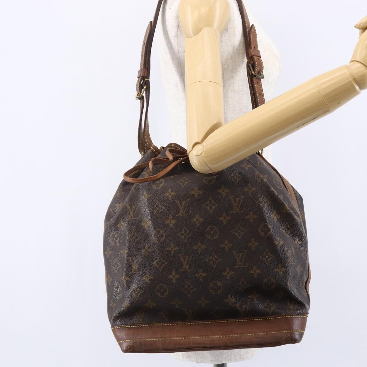 LOUIS VUITTON Monogram Noe Shoulder Bag M42224 LV Auth 148046