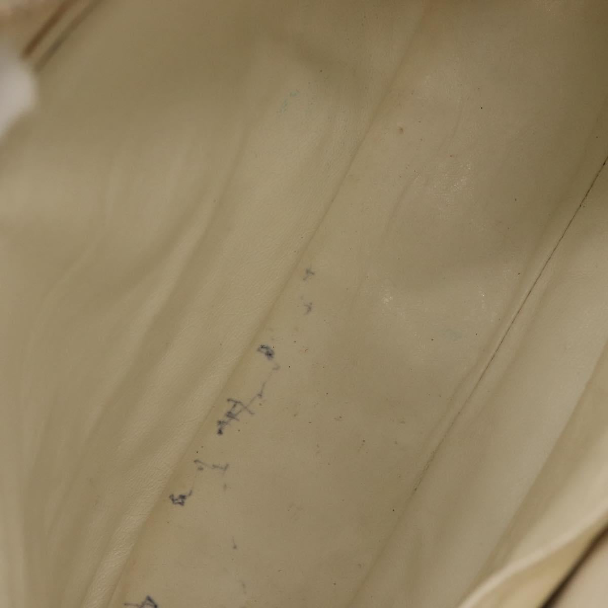 CHANEL Matelasse Chain Shoulder Bag Caviar Skin White Gold CC Auth 148356