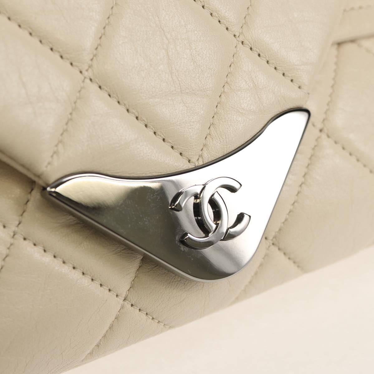 CHANEL Shoulder Bag Lamb Skin White Silver CC Auth 148619AV