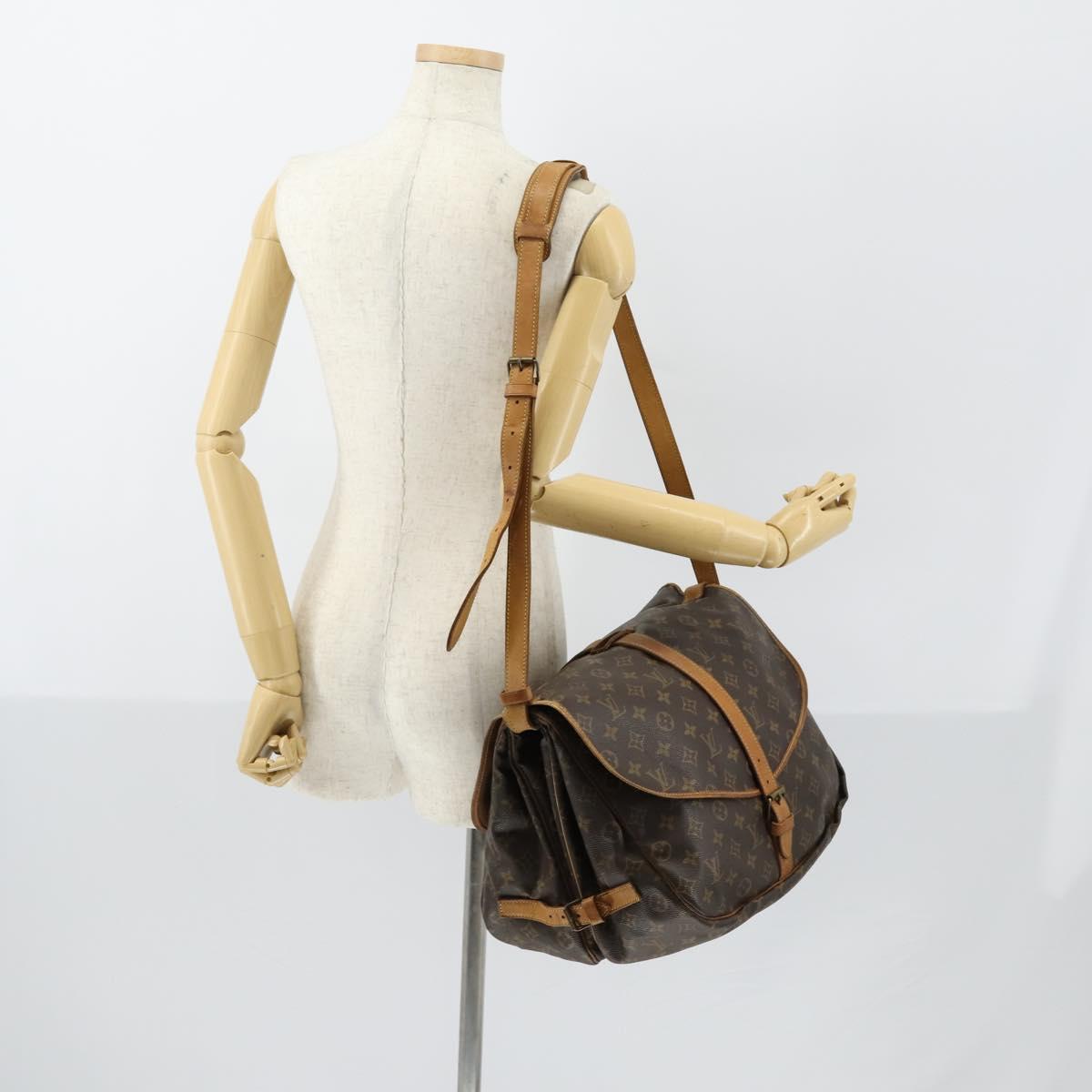 LOUIS VUITTON Monogram Saumur 35 Shoulder Bag M42254 LV Auth 148638
