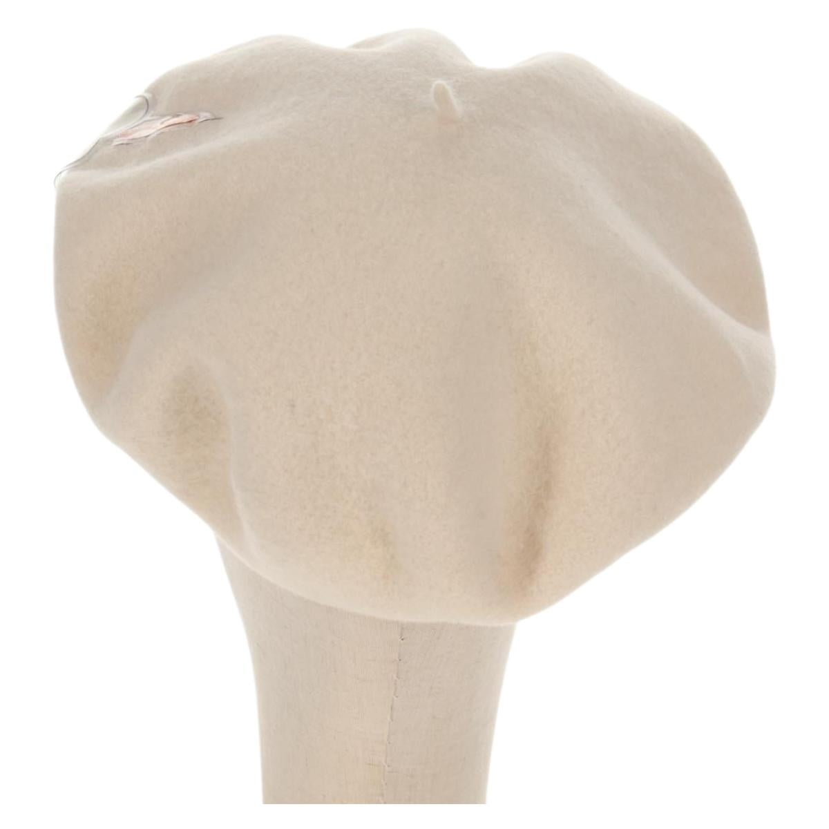 CHANEL Camellia Beret Cap Wool Cream CC Auth 148661M