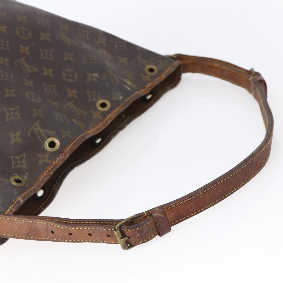 LOUIS VUITTON Monogram Petit Noe Shoulder Bag M42226 LV Auth 149034