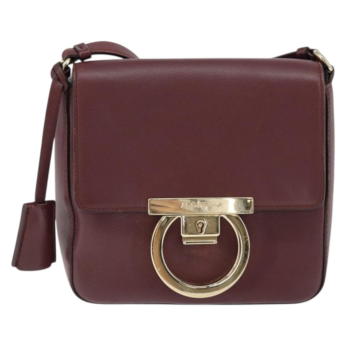 Salvatore Ferragamo Gancini Shoulder Bag Leather Bordeaux Gold Auth 149195