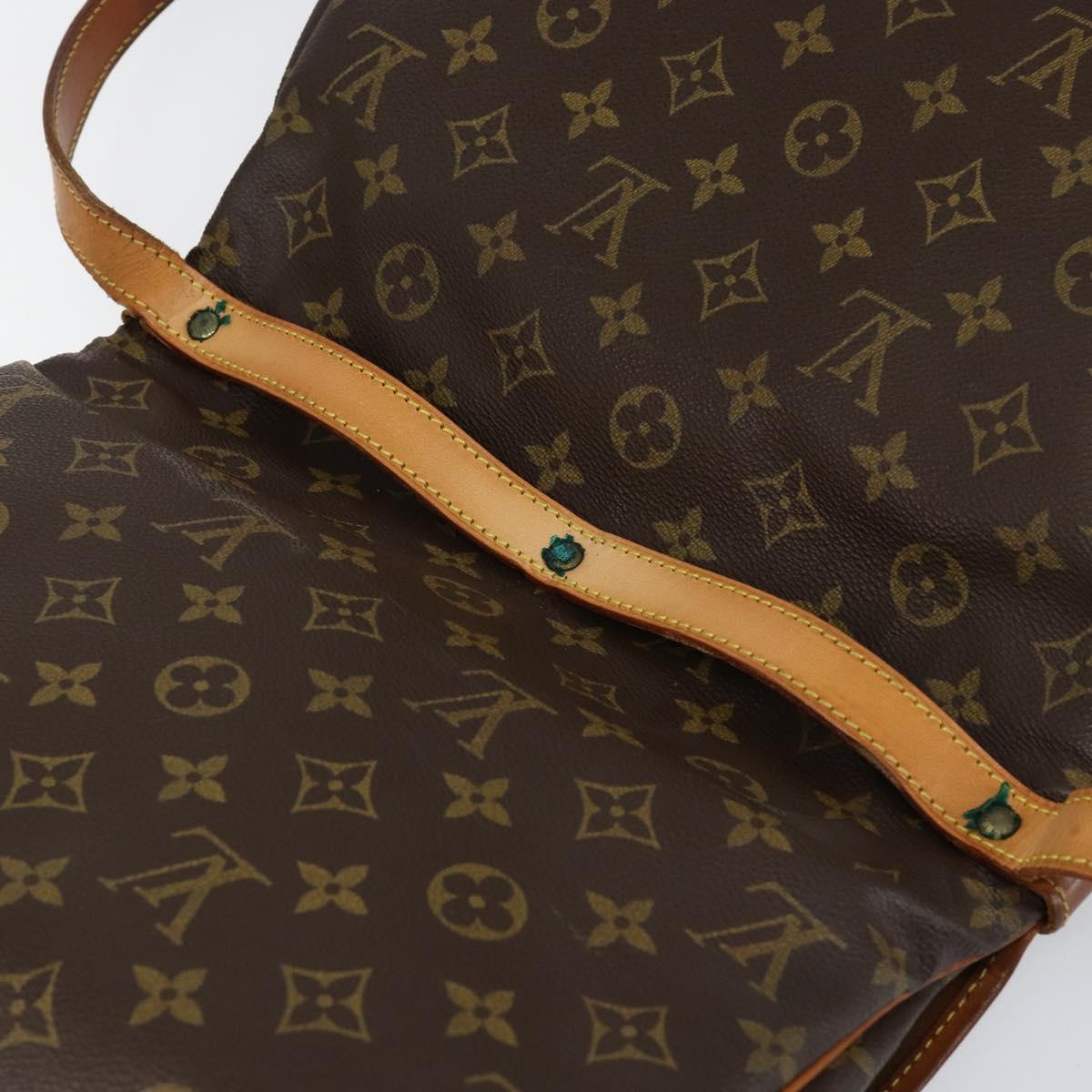 LOUIS VUITTON Monogram Saumur 30 Shoulder Bag M42256 LV Auth 149330