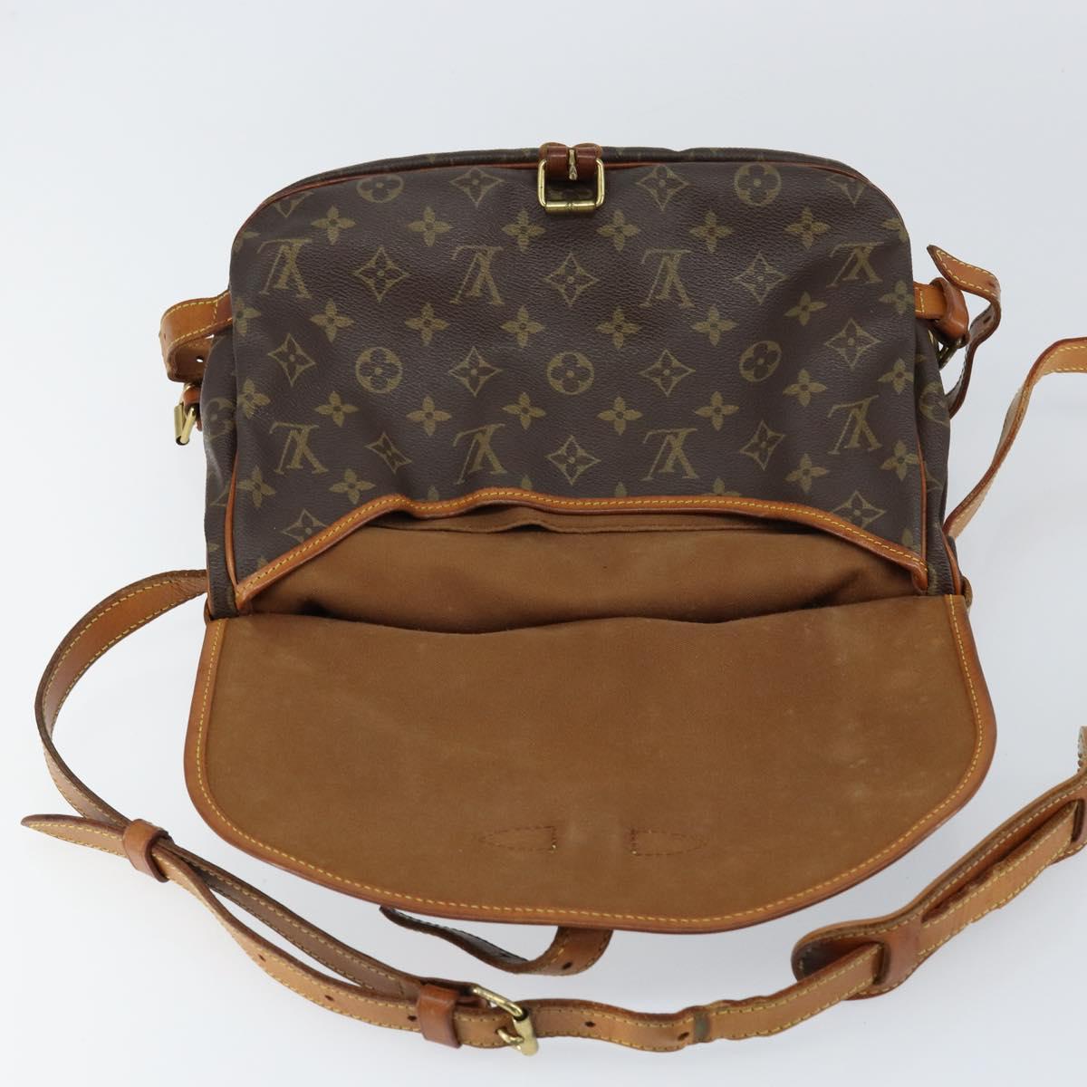 LOUIS VUITTON Monogram Saumur 30 Shoulder Bag M42256 LV Auth 149330