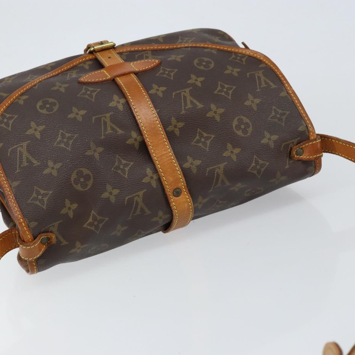LOUIS VUITTON Monogram Saumur 30 Shoulder Bag M42256 LV Auth 149330