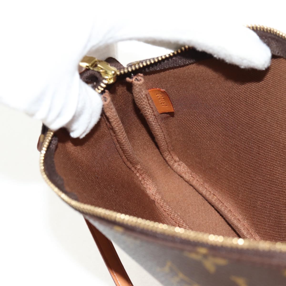 LOUIS VUITTON Monogram Pochette Accessoires Pouch M51980 LV Auth 149427V