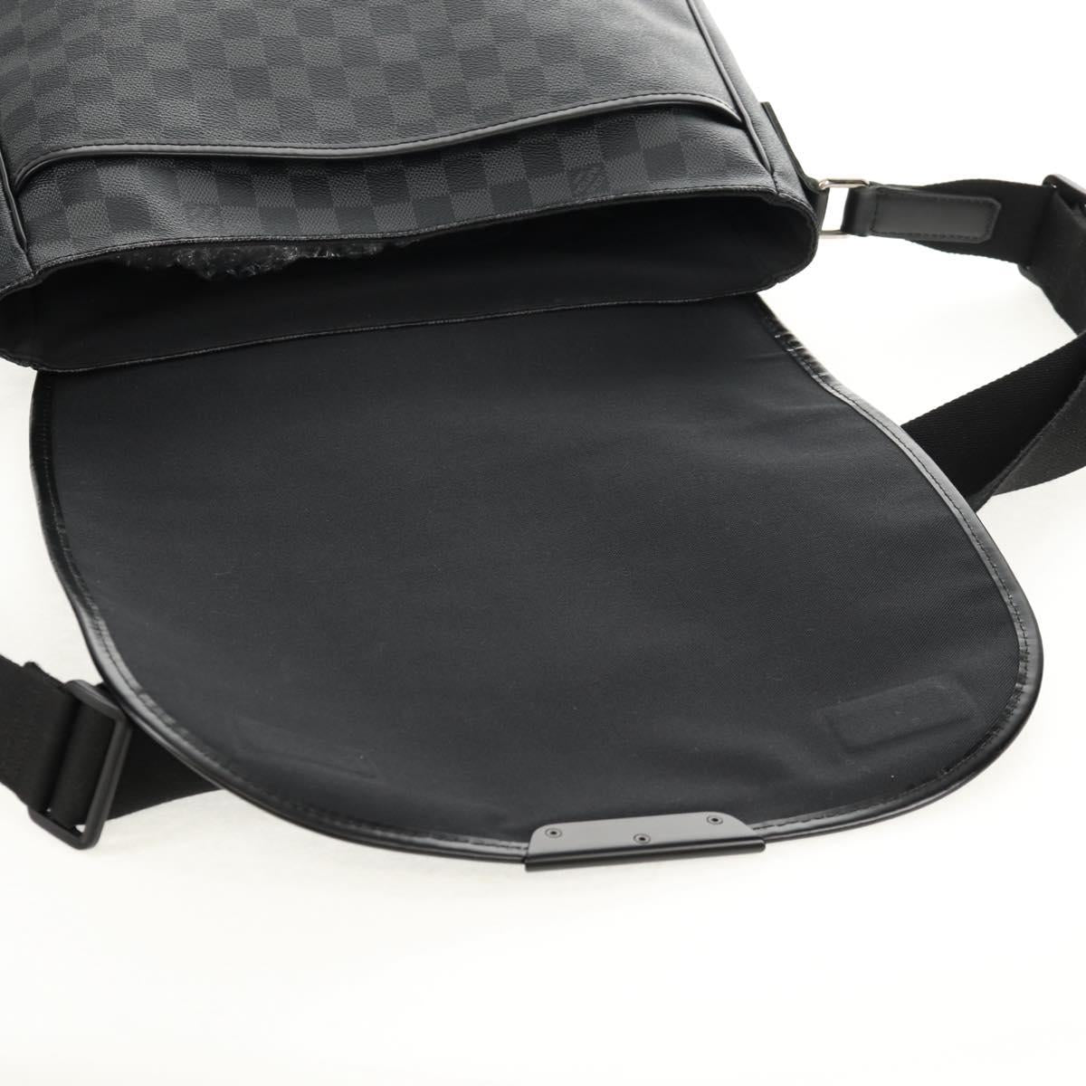 LOUIS VUITTON Damier Graphite Daniel MM Shoulder Bag N58029 LV Auth 149464V