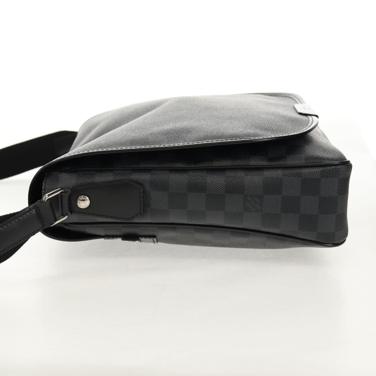 LOUIS VUITTON Damier Graphite Daniel MM Shoulder Bag N58029 LV Auth 149464V