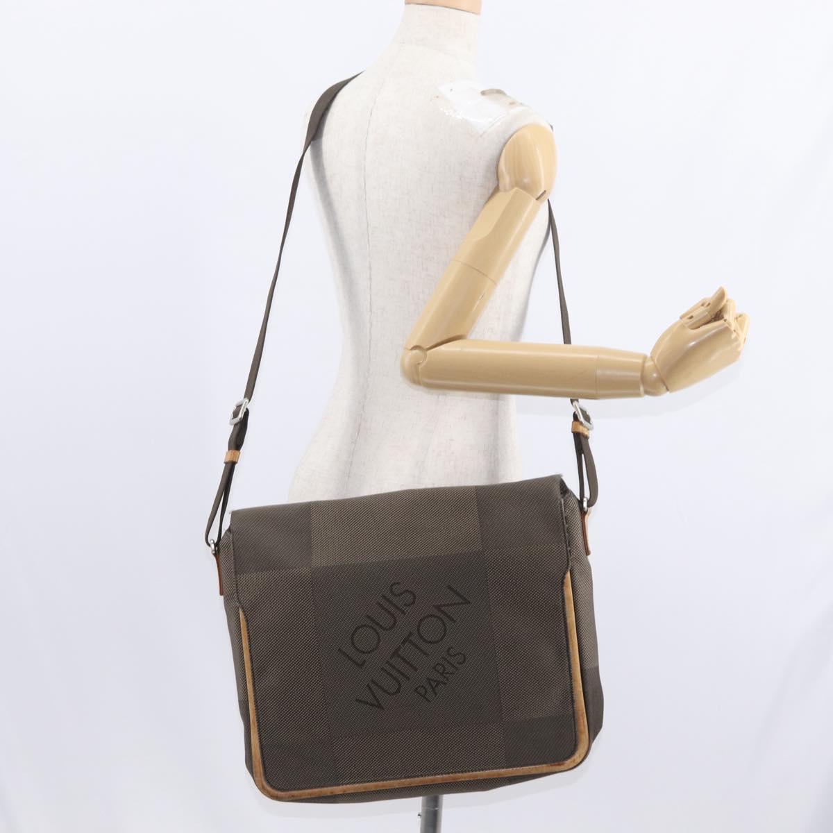 LOUIS VUITTON Damier Geant Messager Shoulder Bag Tail M93030 LV Auth 149506