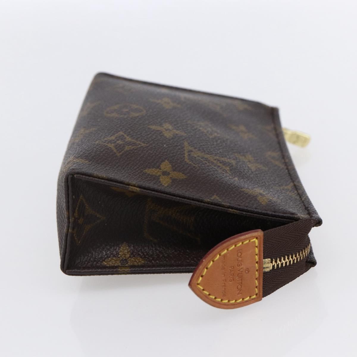 LOUIS VUITTON Monogram Poche Toilette 15 Pouch M47546 LV Auth 150887