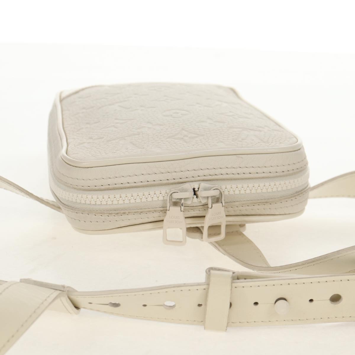 LOUIS VUITTON Taurillon Clemence Monogram Utility Side Bag M53256 Auth 151309A