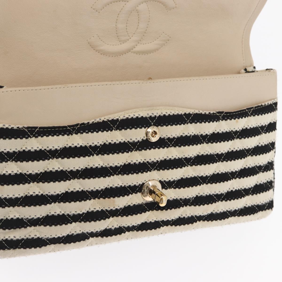 CHANEL Matelasse Chain Double Flap Chain Bag Knitted White CC Auth 152291SAV