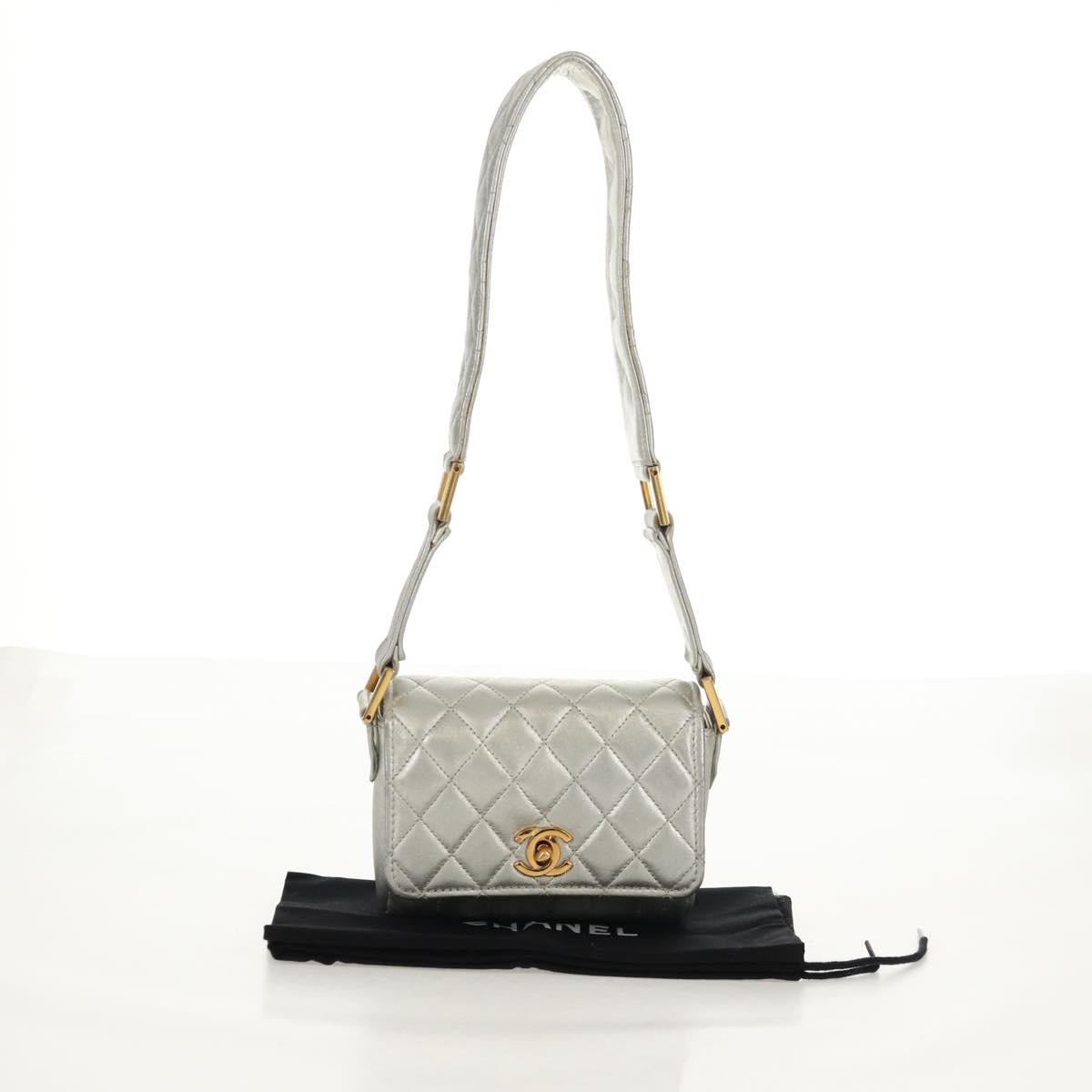 CHANEL Matelasse Shoulder Bag Leather Silver Gold CC Auth 152450SAV