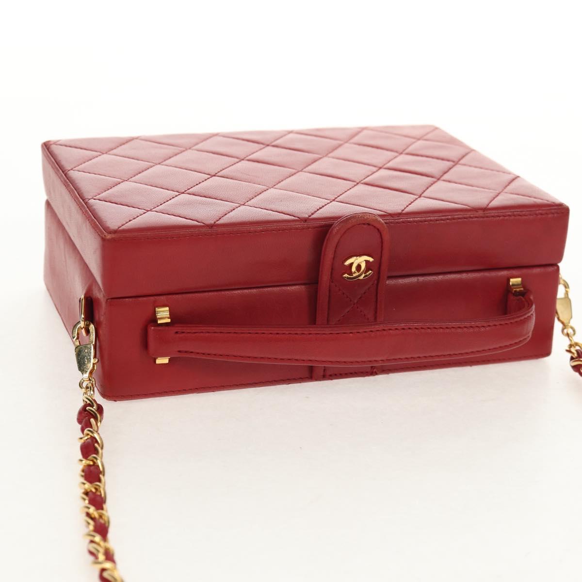 CHANEL Matelasse Chain Shoulder Bag Leather Red Gold CC Auth 152456V