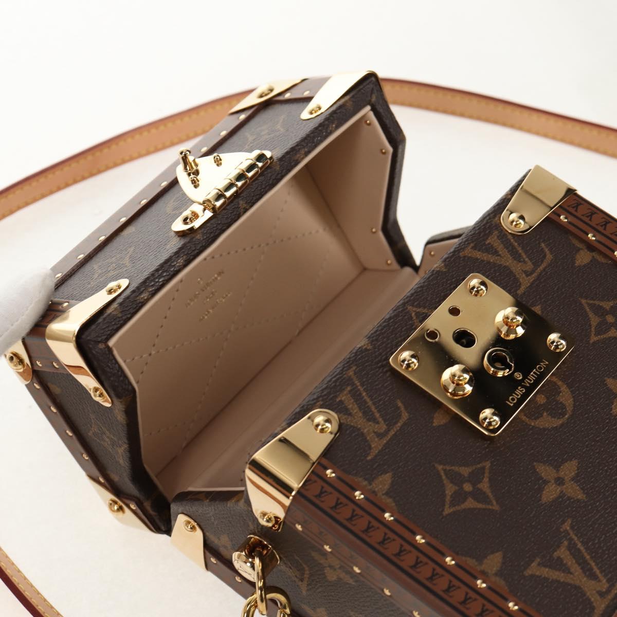 LOUIS VUITTON Monogram Camera box Shoulder Bag M10079 LV Auth 152697SM