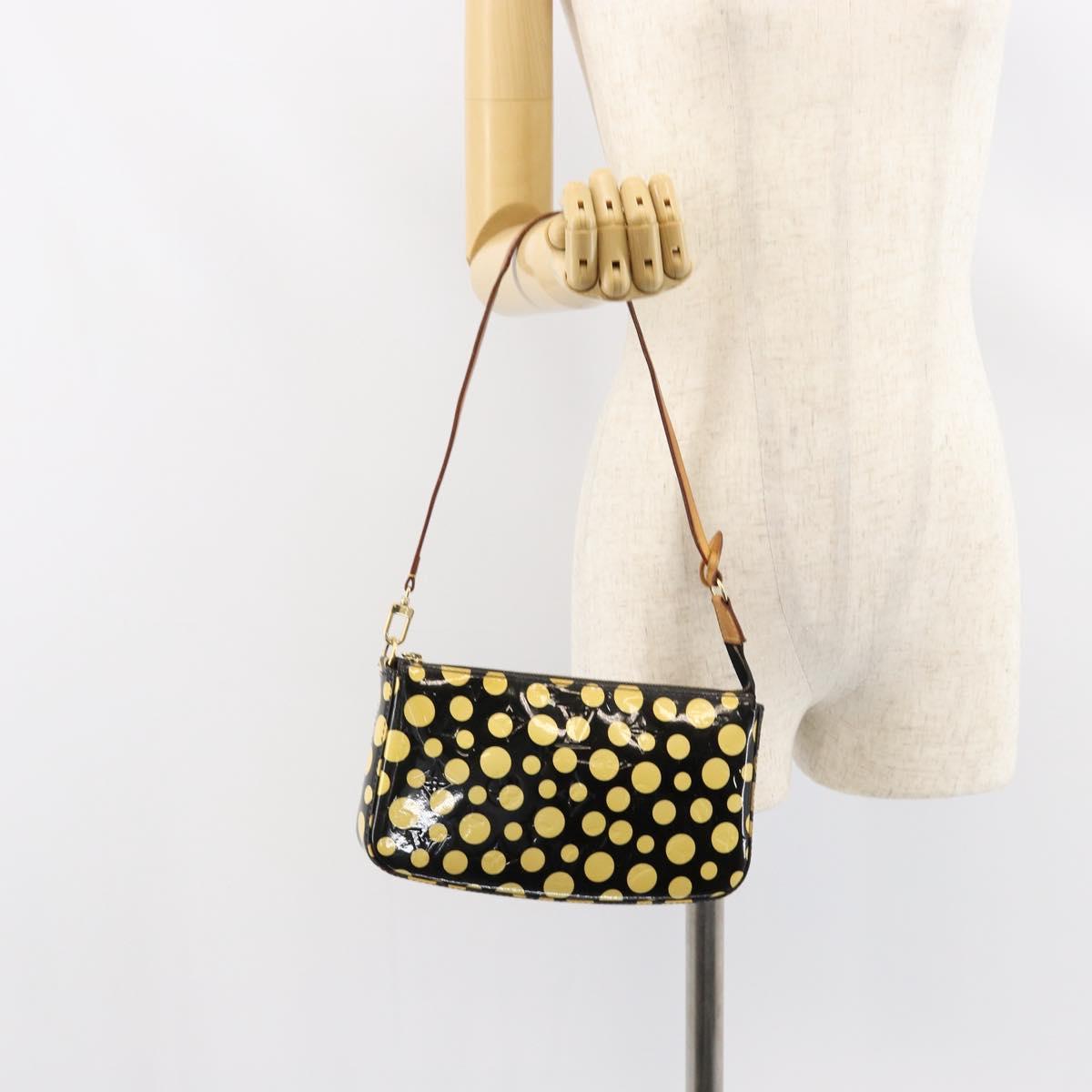 LOUIS VUITTON Vernis Yayoi Kusama Pochette Accessoires Black M91427 Auth 152796