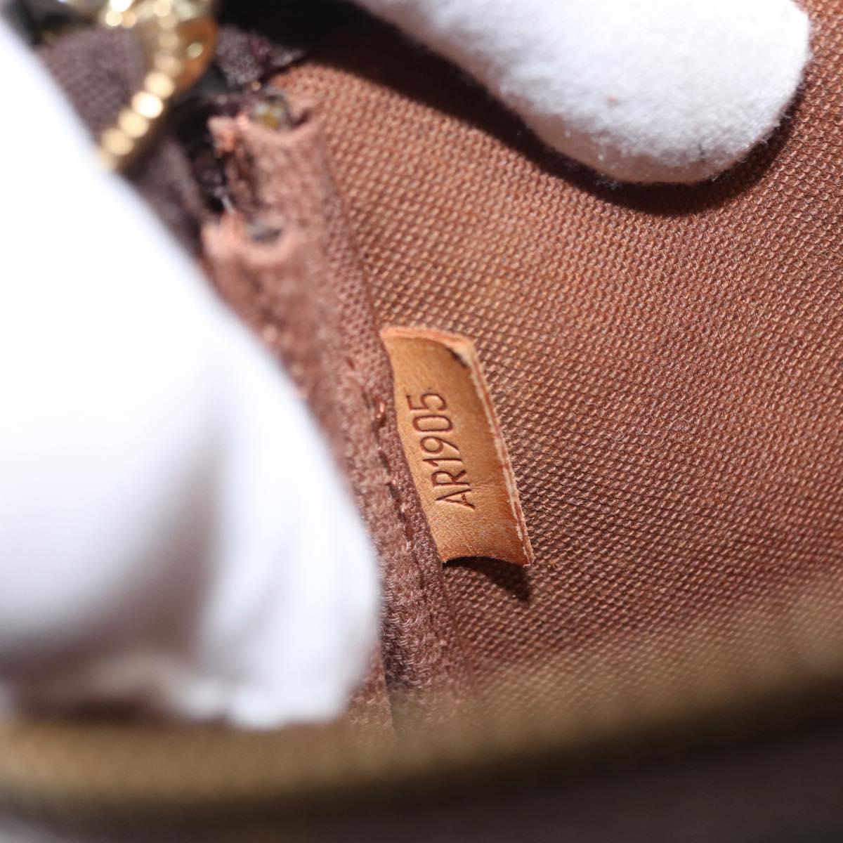 LOUIS VUITTON Monogram Pochette Accessoires Pouch M51980 LV Auth 152827