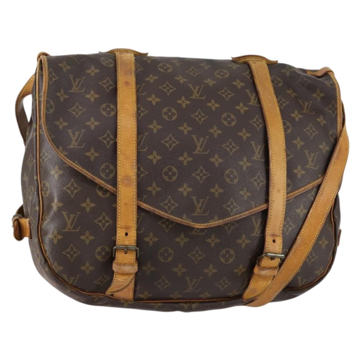 LOUIS VUITTON Monogram Saumur 43 Shoulder Bag M42252 LV Auth 153305