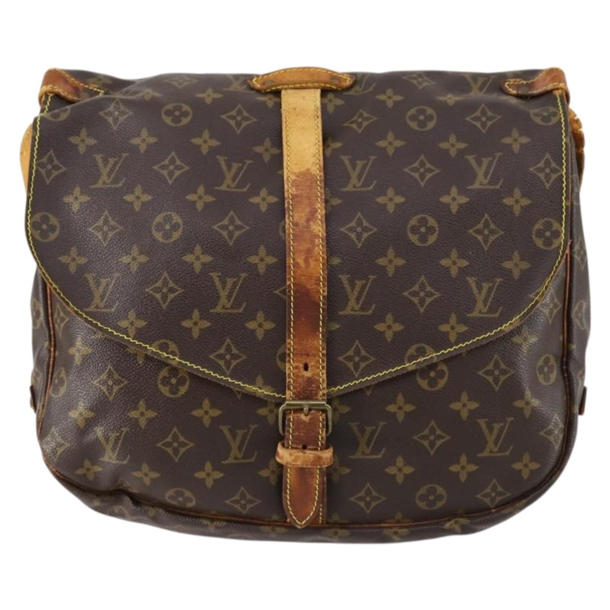 LOUIS VUITTON Monogram Saumur 30 Shoulder Bag M42256 LV Auth 153435
