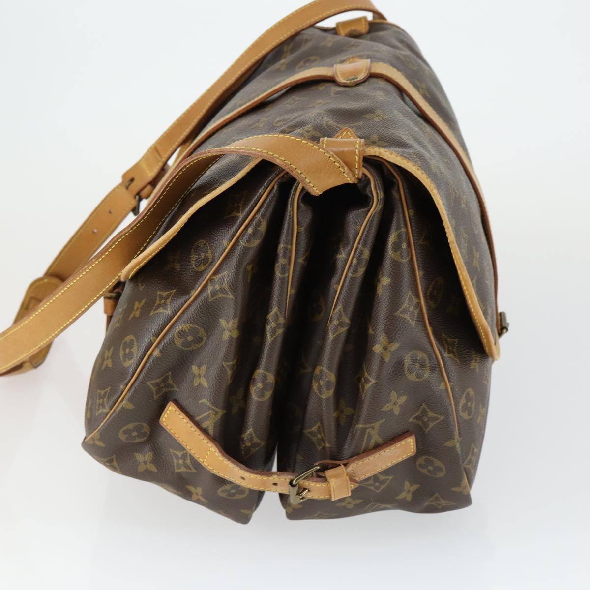 LOUIS VUITTON Monogram Saumur 35 Shoulder Bag M42254 LV Auth 153781