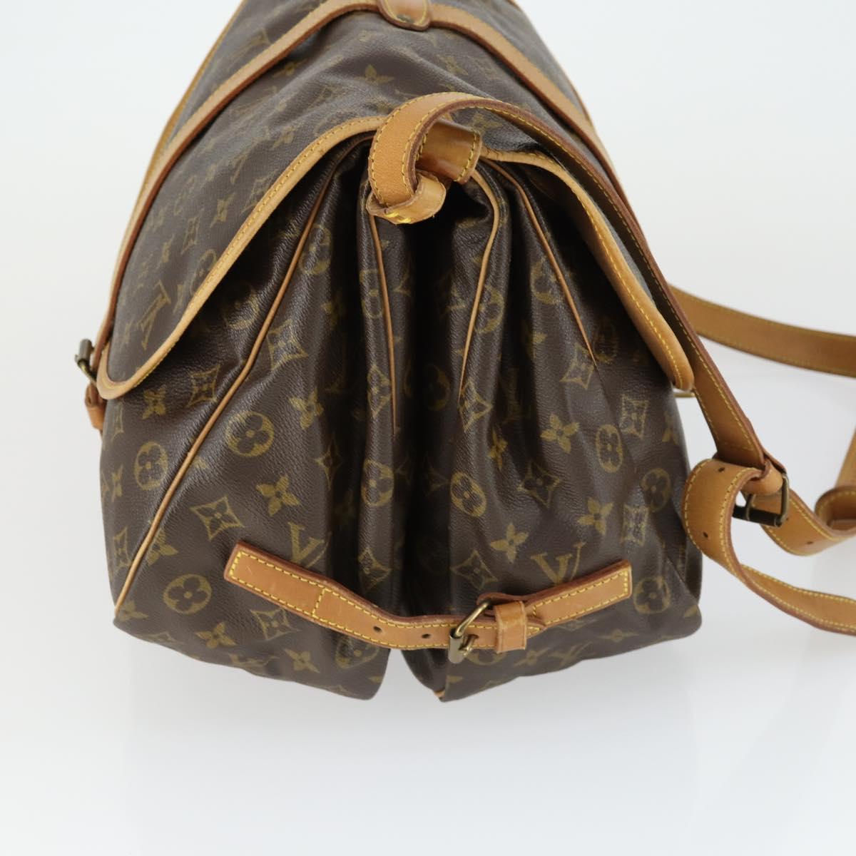 LOUIS VUITTON Monogram Saumur 35 Shoulder Bag M42254 LV Auth 153781