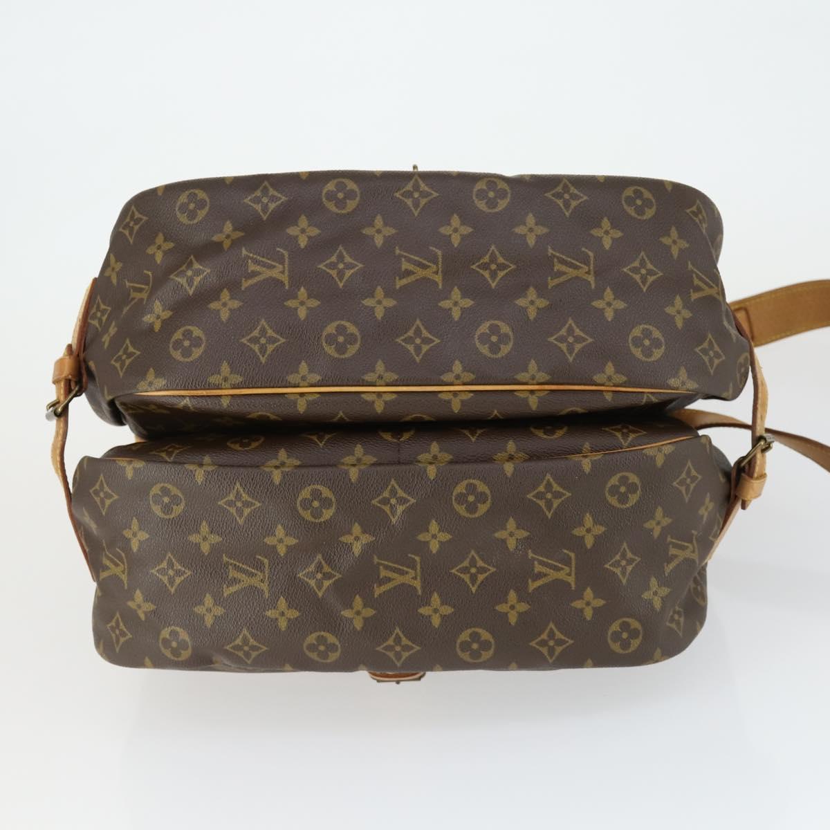LOUIS VUITTON Monogram Saumur 35 Shoulder Bag M42254 LV Auth 153781