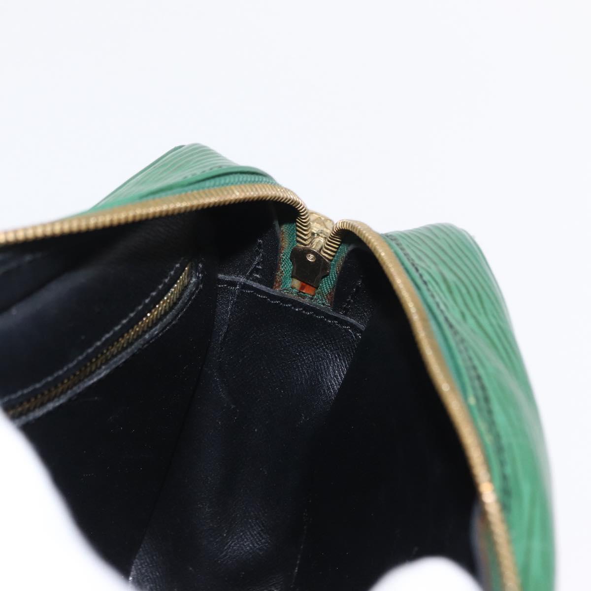 LOUIS VUITTON Epi Jeune Fille MM Shoulder Bag Green M52154 LV Auth 153917