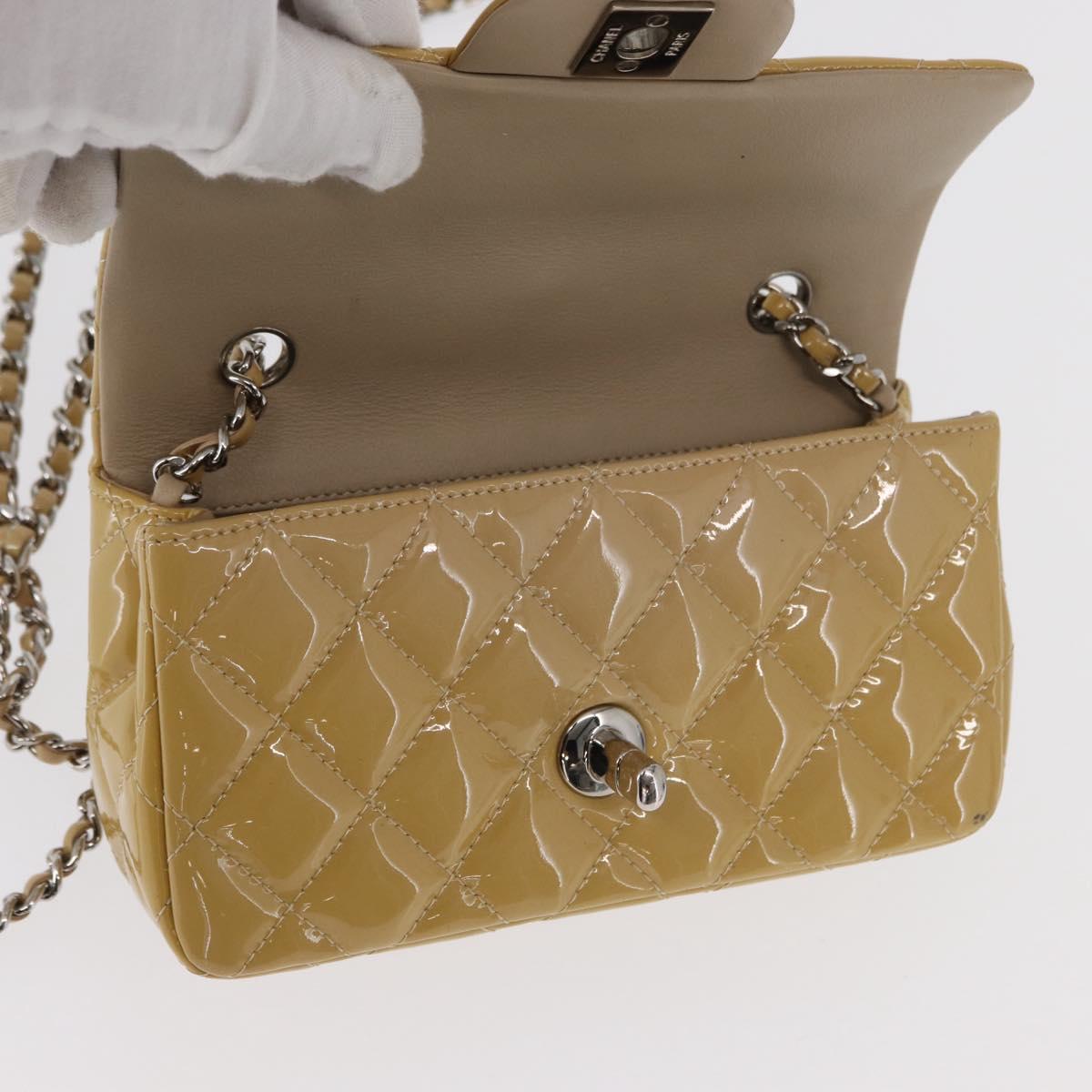 CHANEL Matelasse Chain Shoulder Bag Enamel Yellow Gold CC Auth 154061