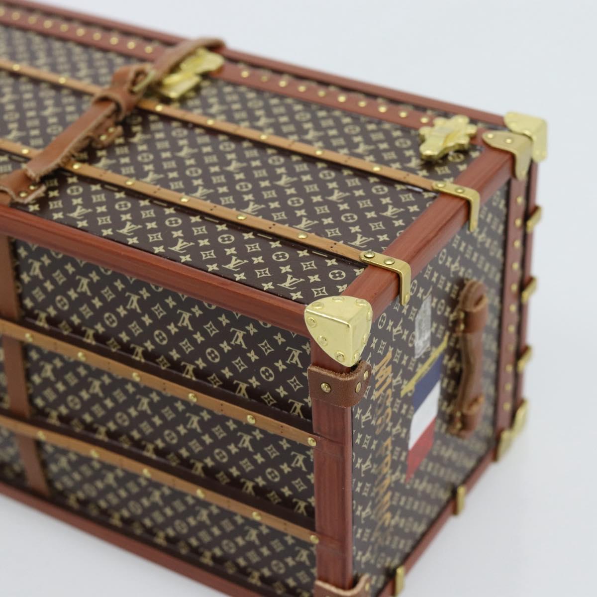 LOUIS VUITTON Miss France Paper Weight Brown M99408 LV Auth 154063