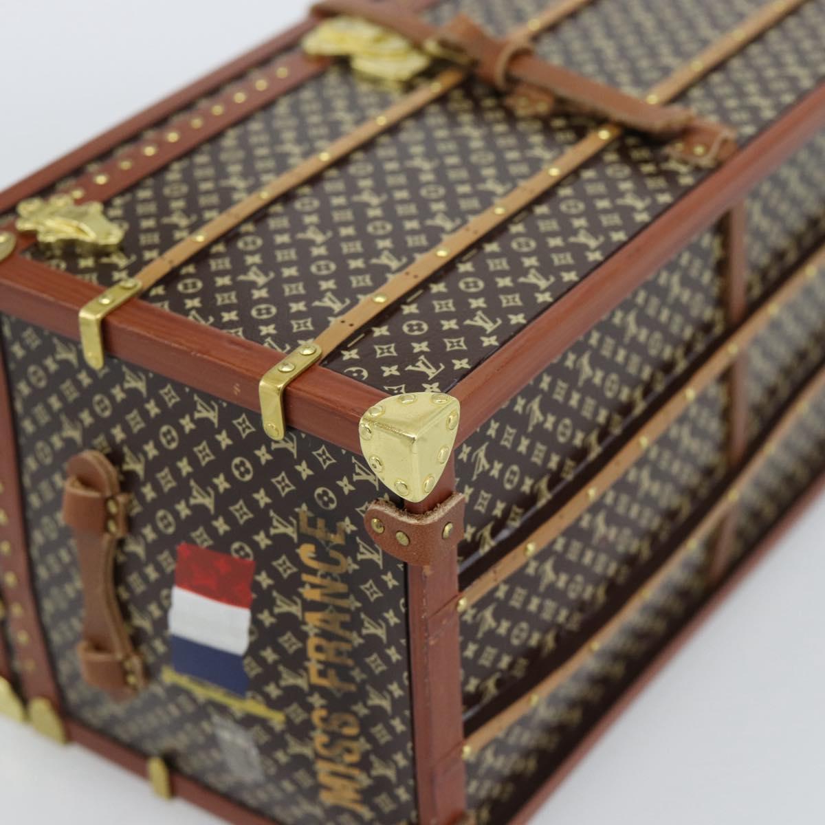 LOUIS VUITTON Miss France Paper Weight Brown M99408 LV Auth 154063
