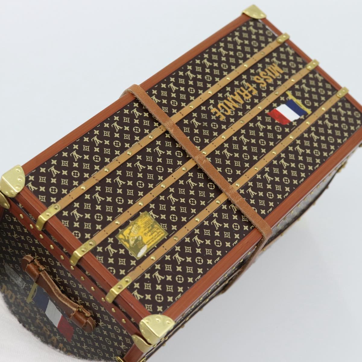 LOUIS VUITTON Miss France Paper Weight Brown M99408 LV Auth 154063