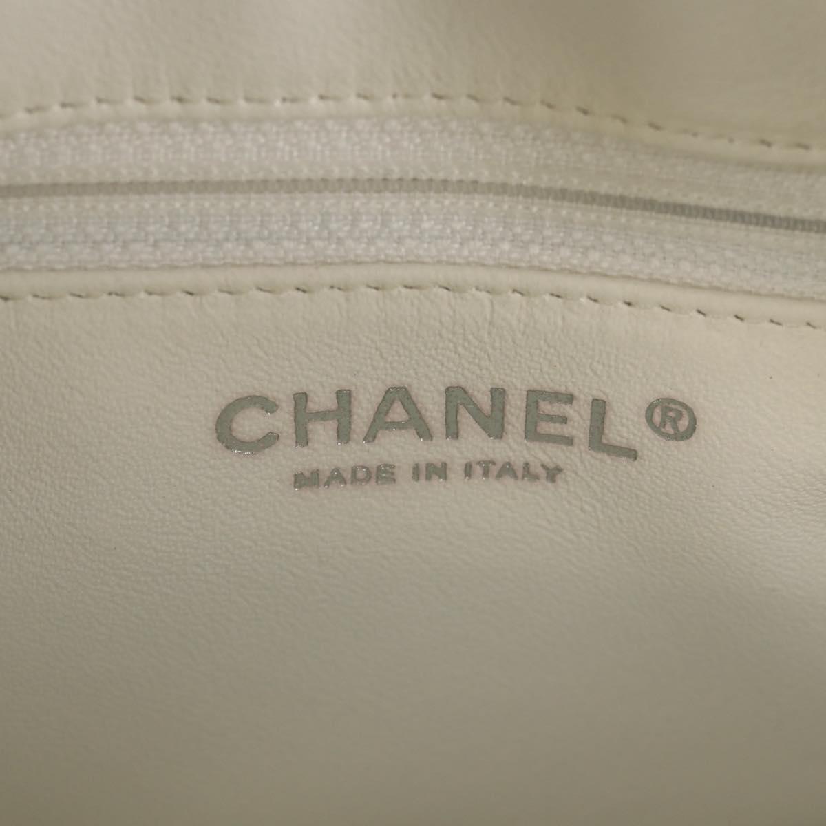 CHANEL Matelasse Chain Shoulder Bag Patent leather Yellow Silver CC Auth 154112V