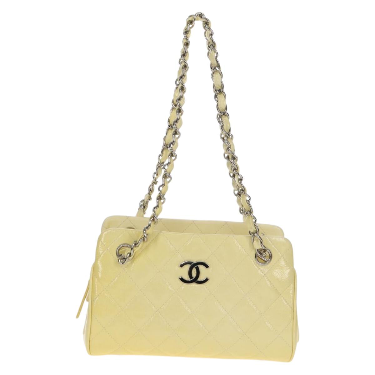 CHANEL Matelasse Chain Shoulder Bag Patent leather Yellow Silver CC Auth 154112V