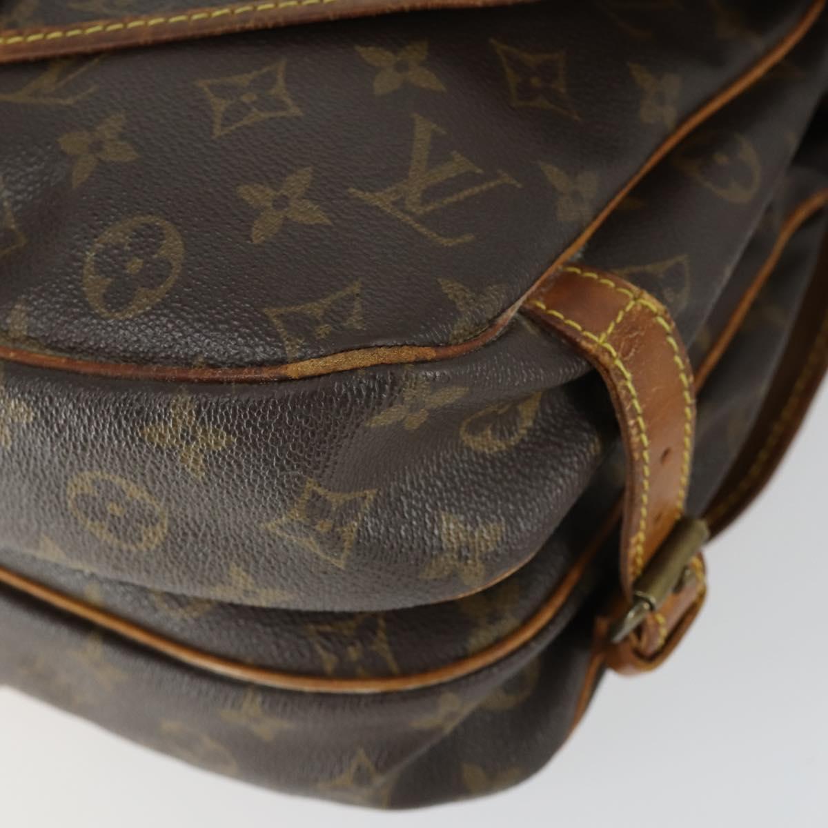 LOUIS VUITTON Monogram Saumur 30 Shoulder Bag M42256 LV Auth 154252