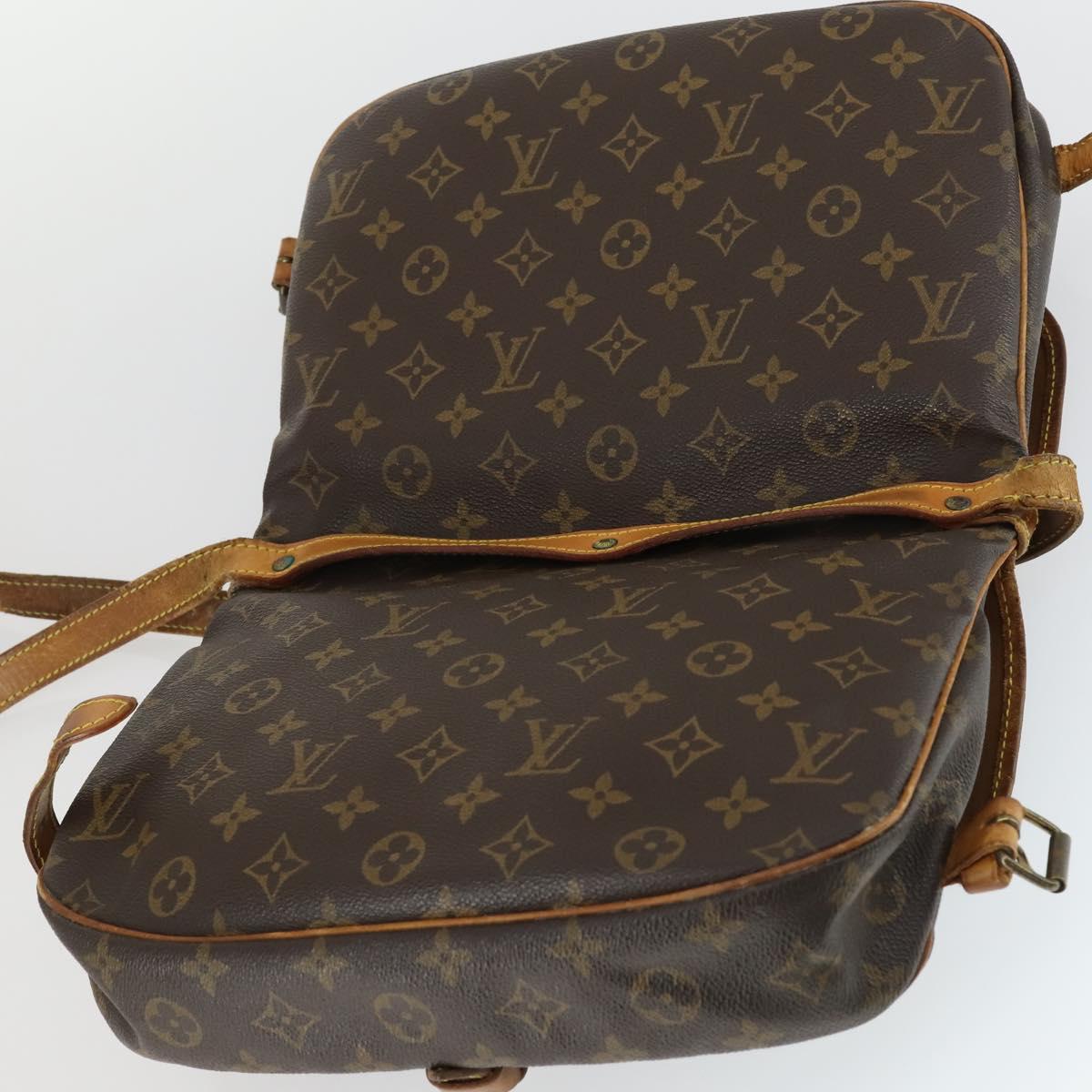 LOUIS VUITTON Monogram Saumur 30 Shoulder Bag M42256 LV Auth 154252
