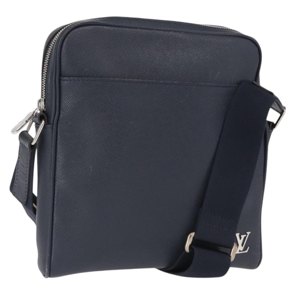 LOUIS VUITTON Taiga Messenger PPM Messenger bag Blue Marine M30321 Auth 154263