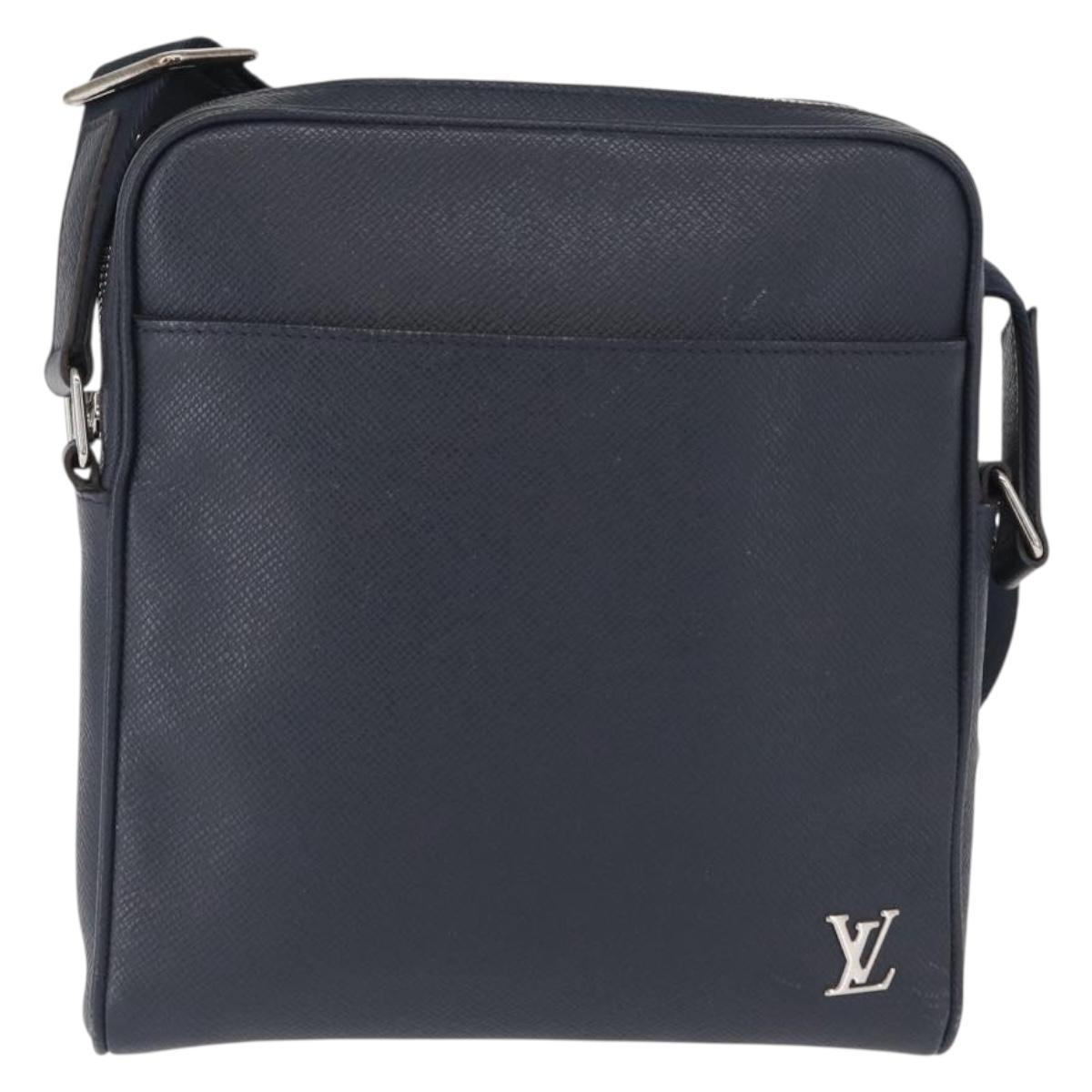LOUIS VUITTON Taiga Messenger PPM Messenger bag Blue Marine M30321 Auth 154263