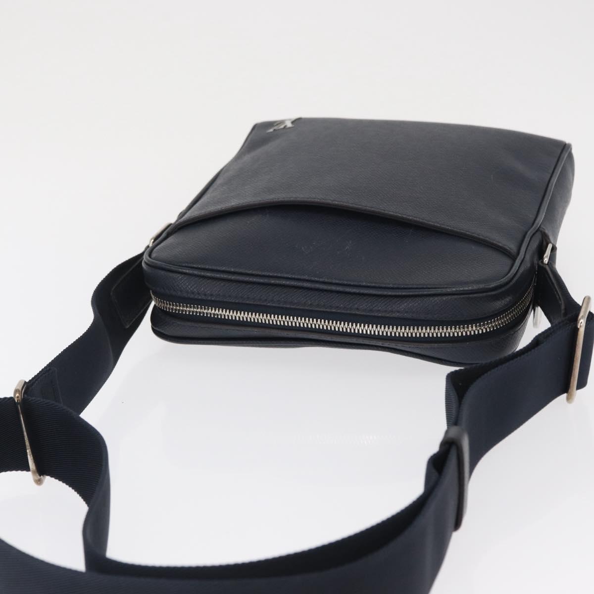 LOUIS VUITTON Taiga Messenger PPM Messenger bag Blue Marine M30321 Auth 154263