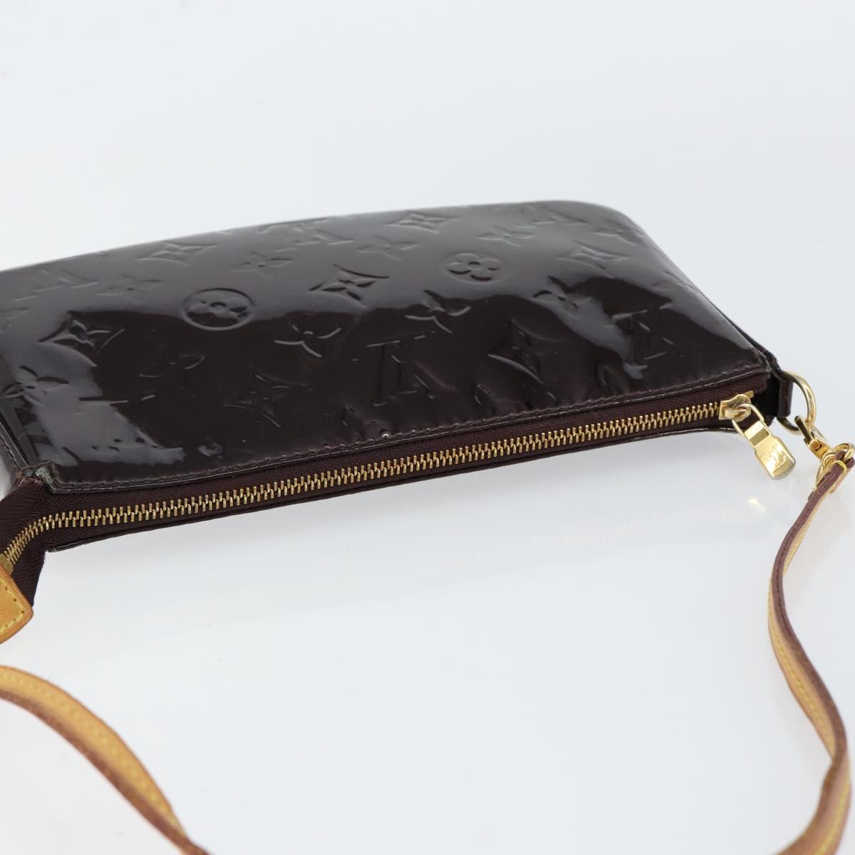 LOUIS VUITTON Vernis Pochette Accessoires Pouch Amarante M91576 LV Auth 154299V