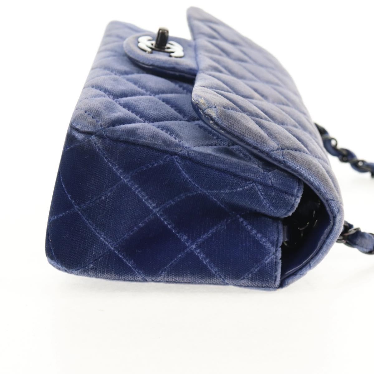 CHANEL Matelasse 20 Chain Shoulder Bag Velor Navy CC Auth 154631V