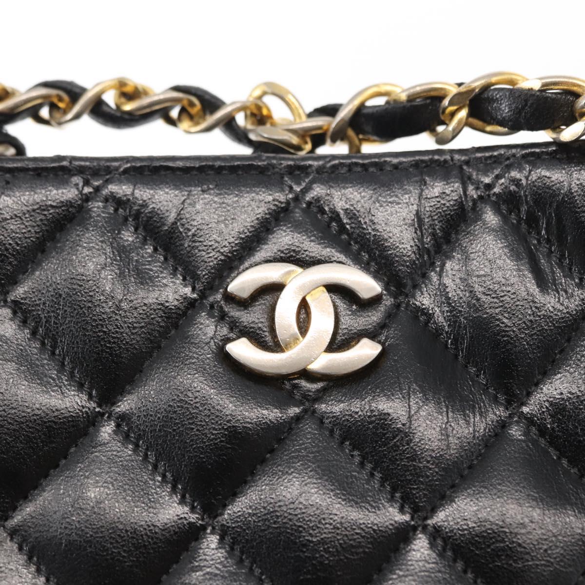 CHANEL Matelasse Chain Shoulder Bag Patent leather Black Gold CC Auth 154765
