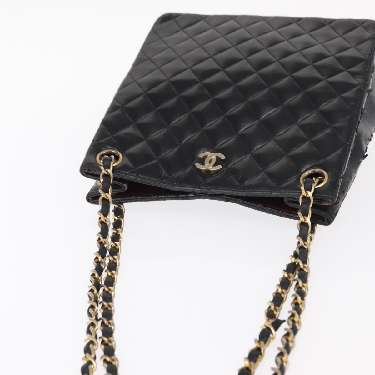 CHANEL Matelasse Chain Shoulder Bag Patent leather Black Gold CC Auth 154765