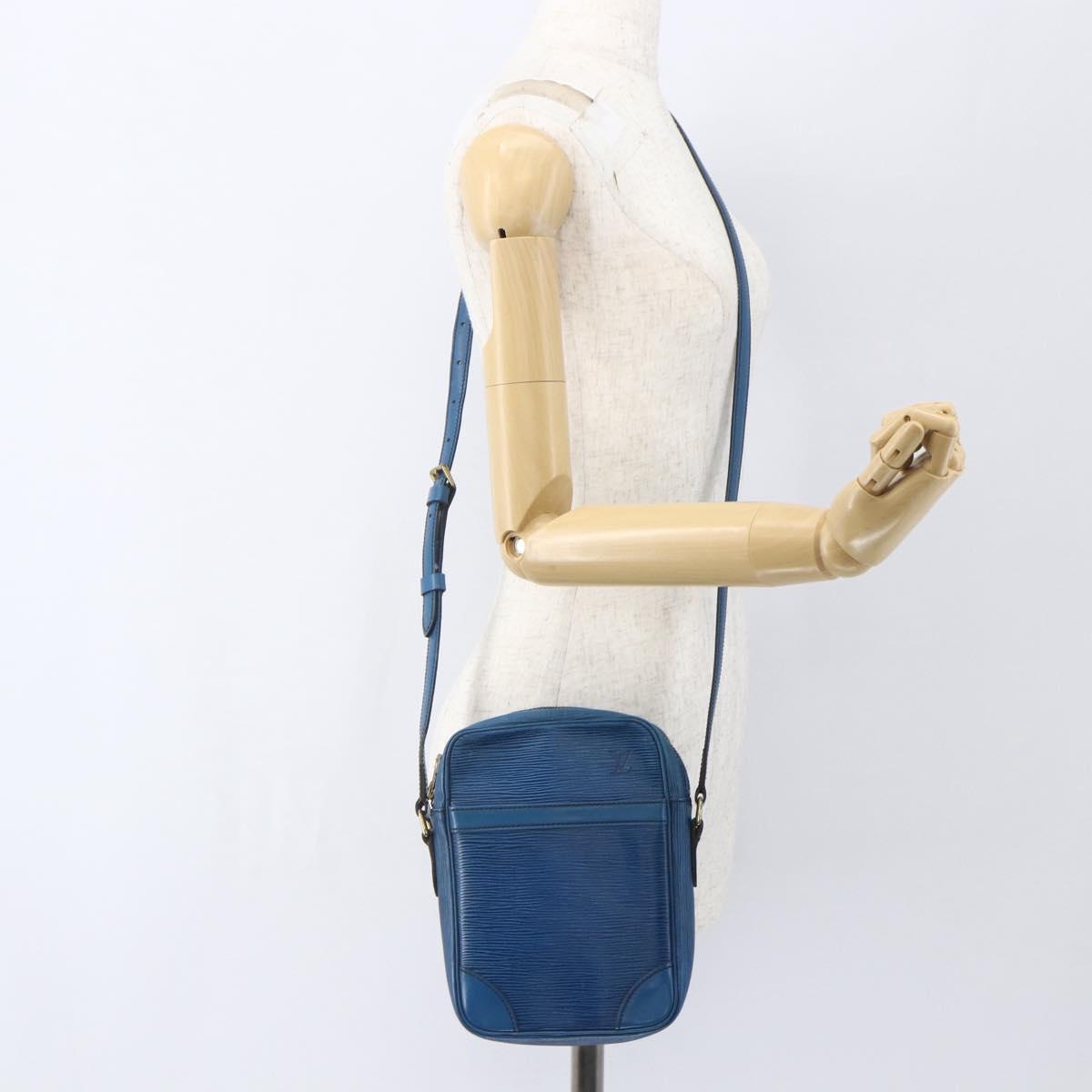 LOUIS VUITTON Epi Danube Shoulder Bag Blue M45635 LV Auth 154824