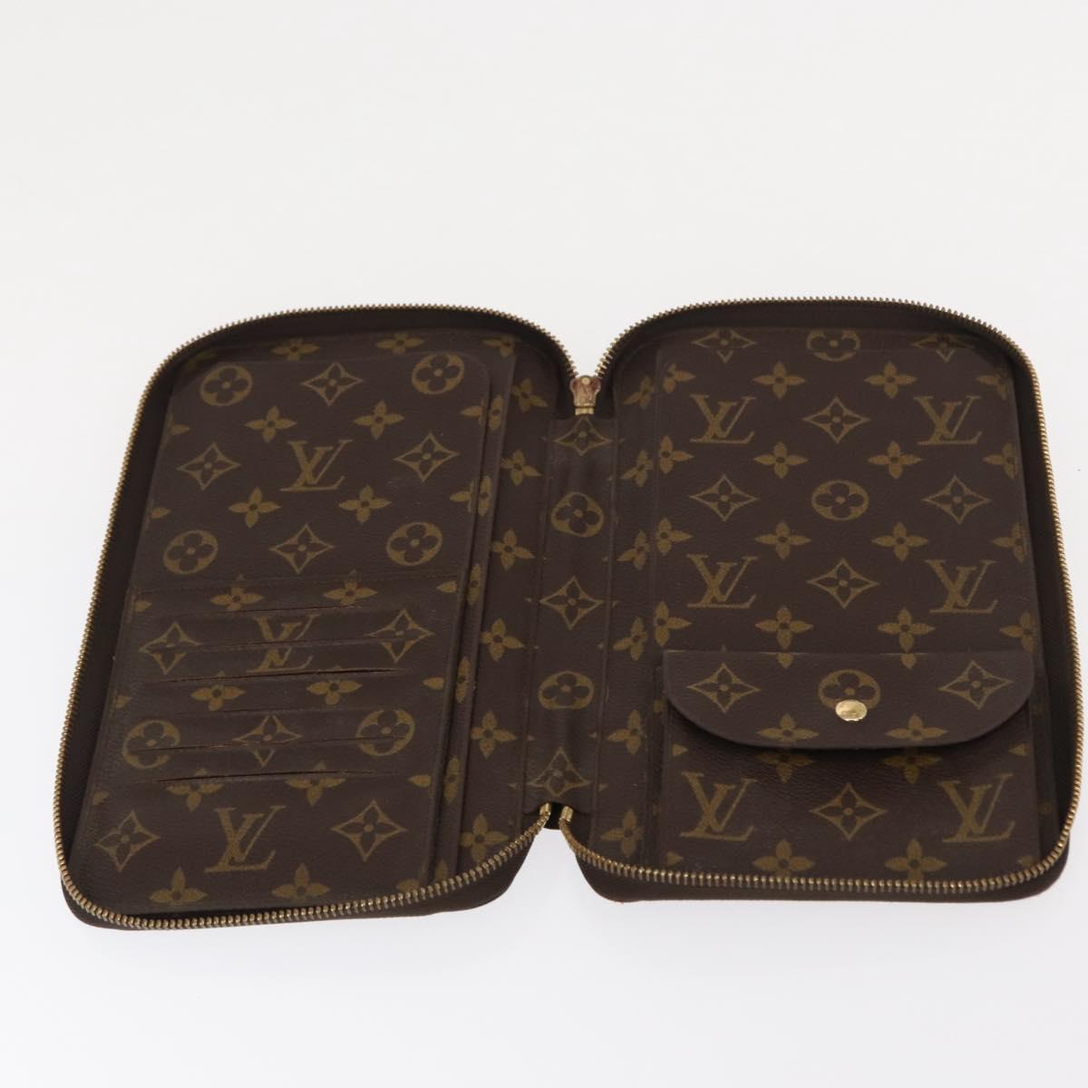 LOUIS VUITTON Monogram Poche Escapade Travel Case M60113 LV Auth 154882
