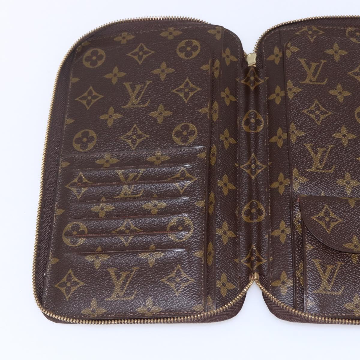 LOUIS VUITTON Monogram Poche Escapade Travel Case M60113 LV Auth 155001