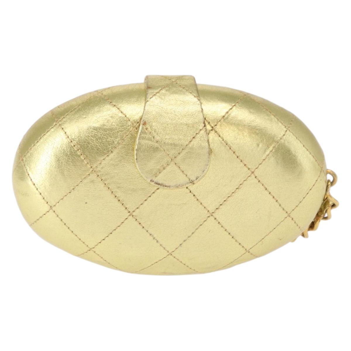 CHANEL Matelasse Clutch Bag Leather Gold CC Auth 155096