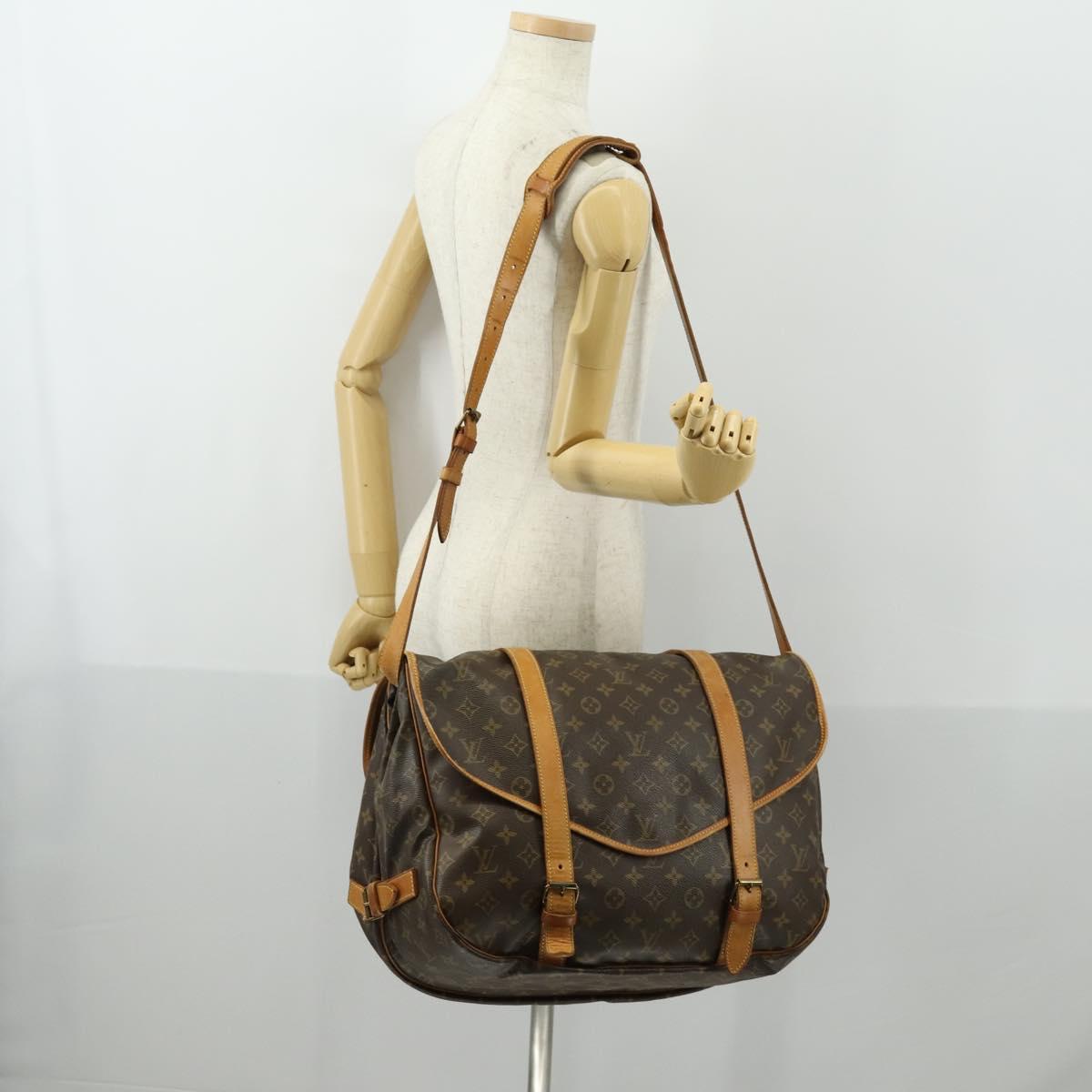 LOUIS VUITTON Monogram Saumur 43 Shoulder Bag M42252 LV Auth 155153