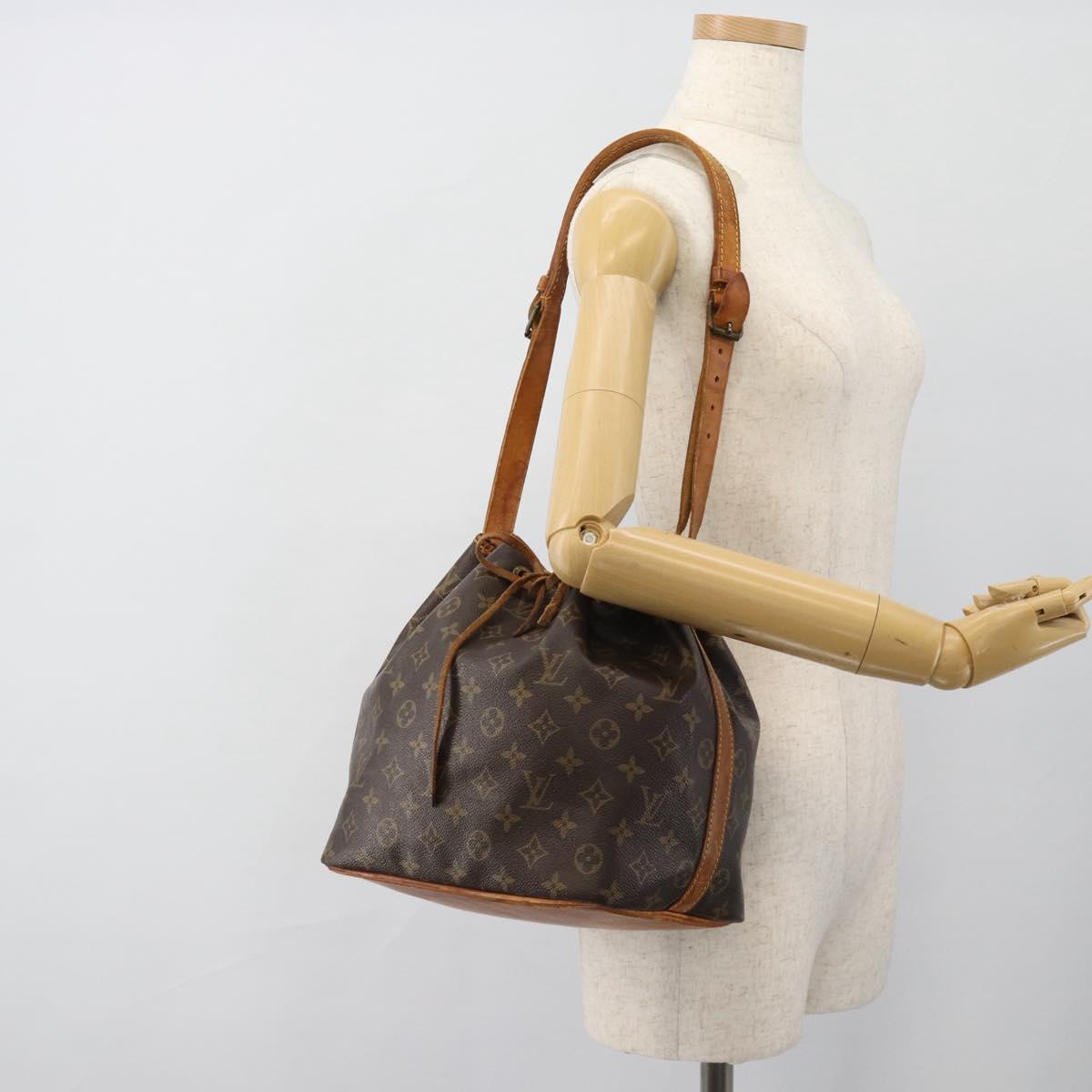 LOUIS VUITTON Monogram Petit Noe Shoulder Bag M42226 LV Auth 155520