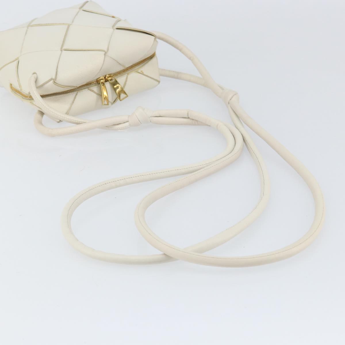 BOTTEGA VENETA MAXI INTRECCIATO Cassette Mini Bag Leather White Gold Auth 155708